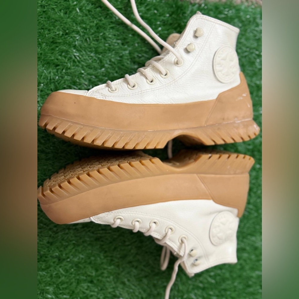 Converse Unisex High-Top Sneakers with‎ Tan Chunky Soles Size 8
